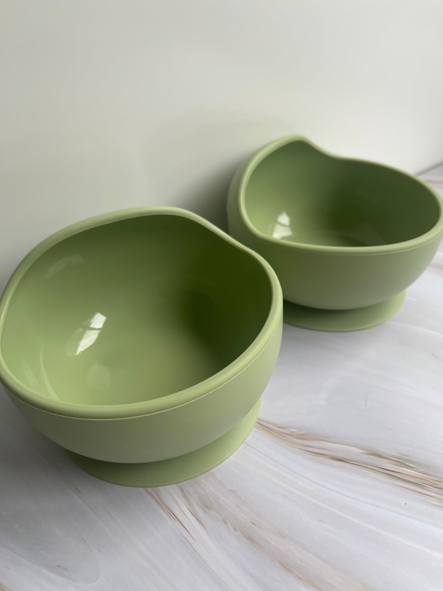 Silicone suction bowls